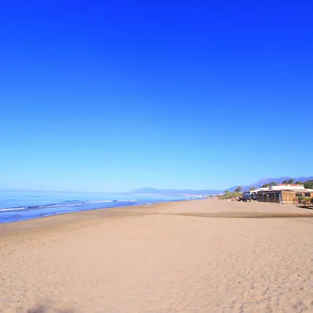 2045 Golden Steps From The Sea Marbella