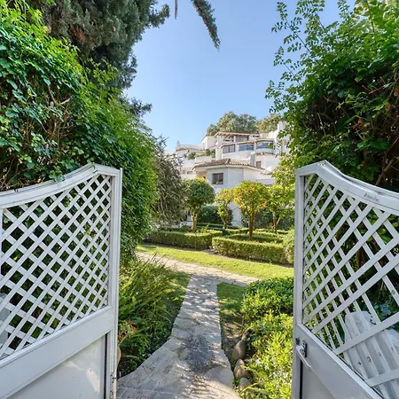Apartment 2045 Golden Steps From The Sea
