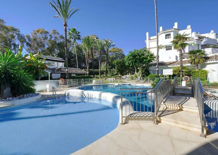 2045 Golden Steps From The Sea Apartament Marbella