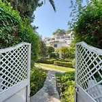 Apartment 2045 Golden Steps From The Sea